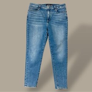 Lauren Ralph Lauren Light Blue Wash Skinny Jeans Size 14